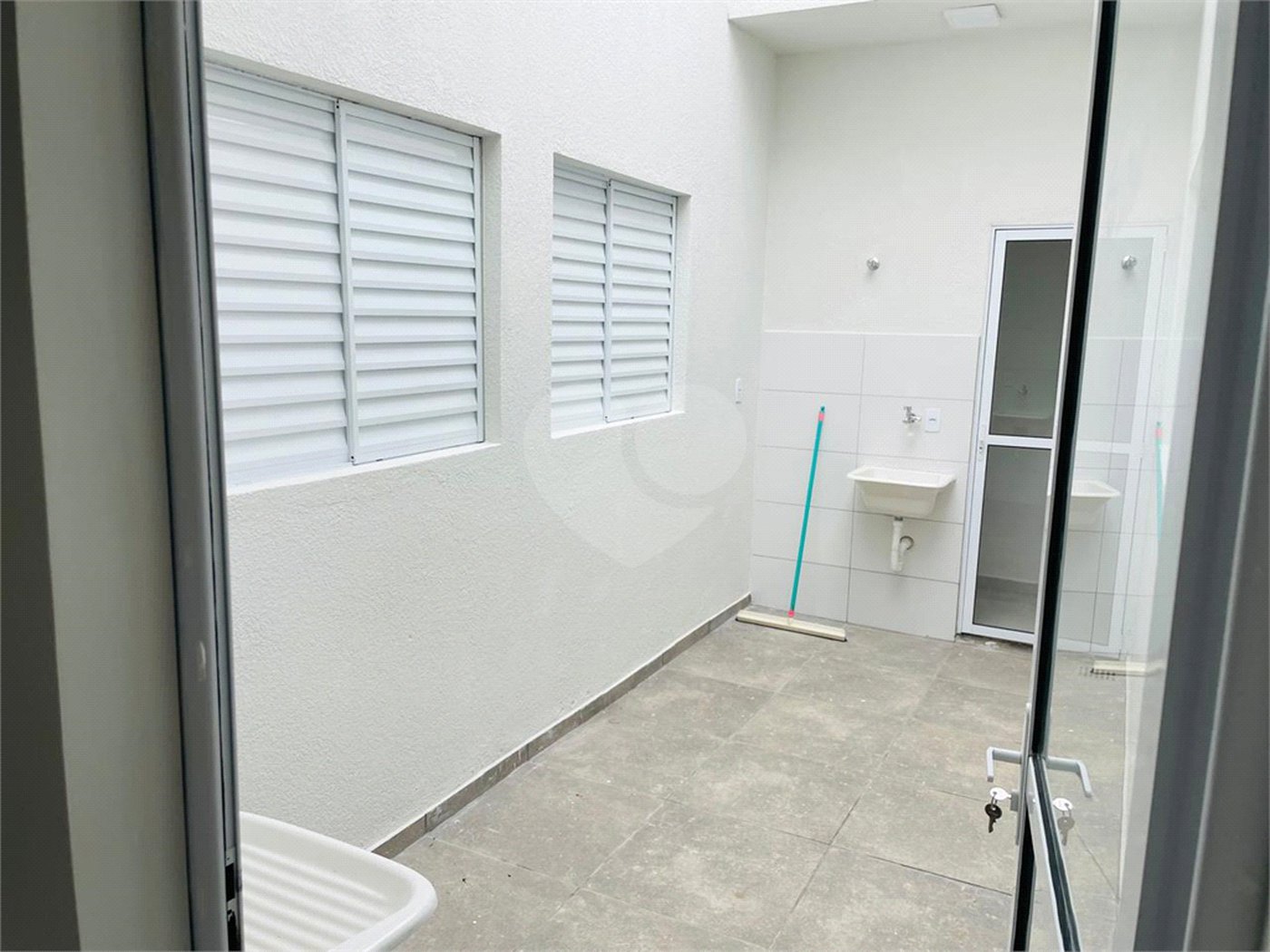 Casa de Vila à venda com 2 quartos em Jardim Dona Tereza, Sorocaba, SP
