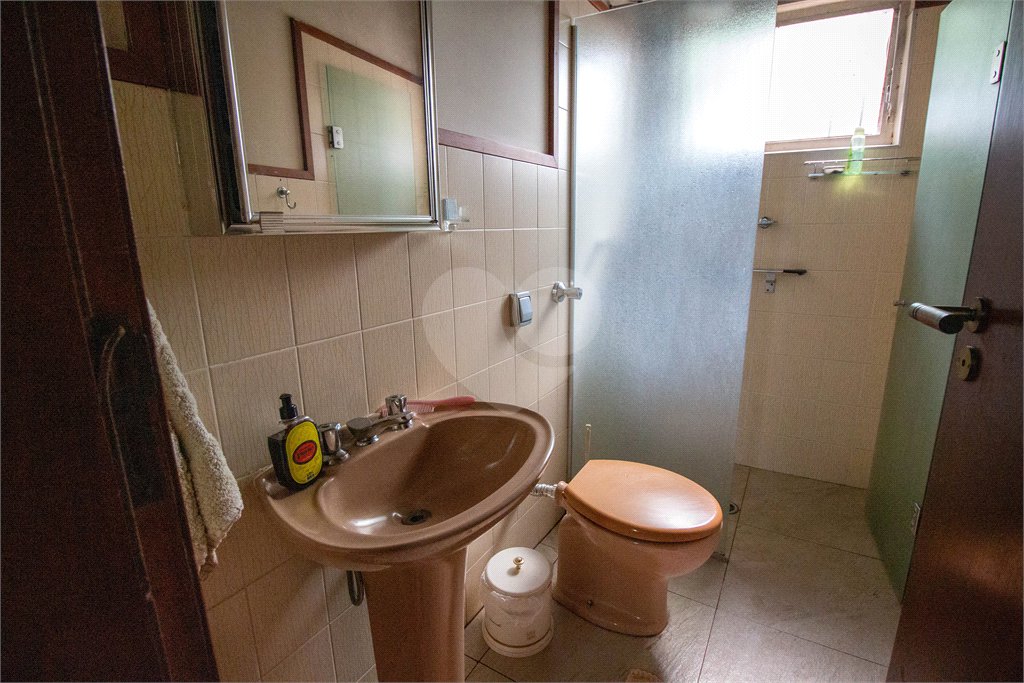 Chácara à venda com 4 quartos, sendo 2 suítes, em Vila Santa Rita, São Roque, SP