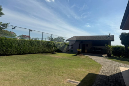 Casa à venda com 3 suítes no condomínio Terras de Mont Serrat, Salto - SP