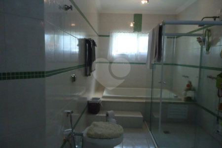 Casa à venda com 6 quartos, sendo 4 suítes,  no condomínio Monte Belo, Salto - SP