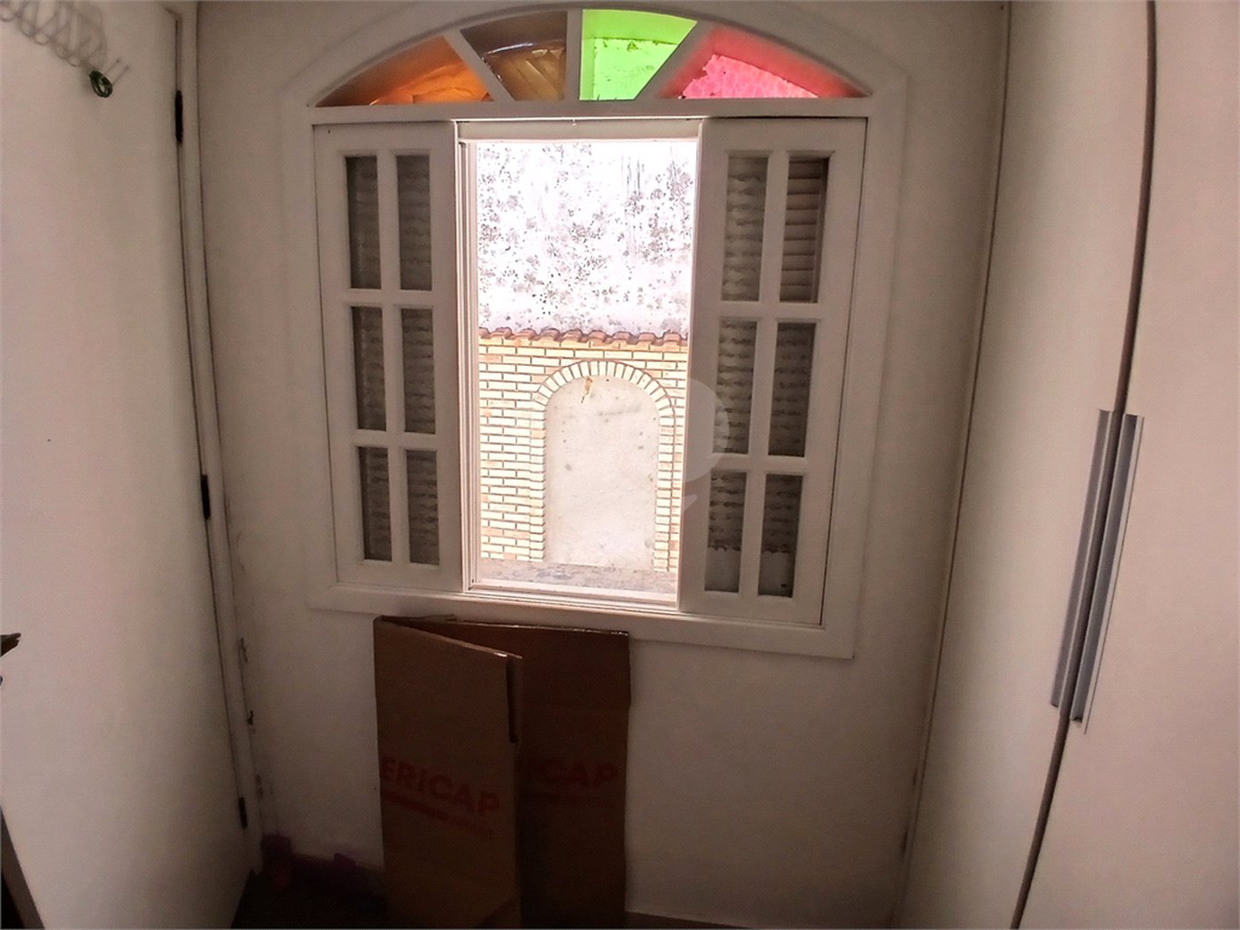Sobrado à venda com 8 quartos, sendo 2 suítes, em Tremembé, São Paulo, SP