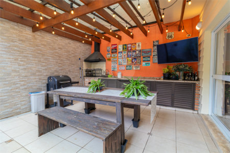 Casa à venda com 4 suítes no condomínio Vila das Acacias, São Paulo - SP