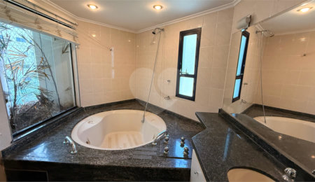 Apartamento à venda com 3 quartos, sendo 1 suíte, em Vila Andrade, São Paulo, SP