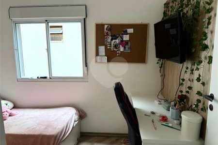 Sobrado à venda com 3 quartos, sendo 1 suíte, em Vila Irmãos Arnoni, São Paulo, SP