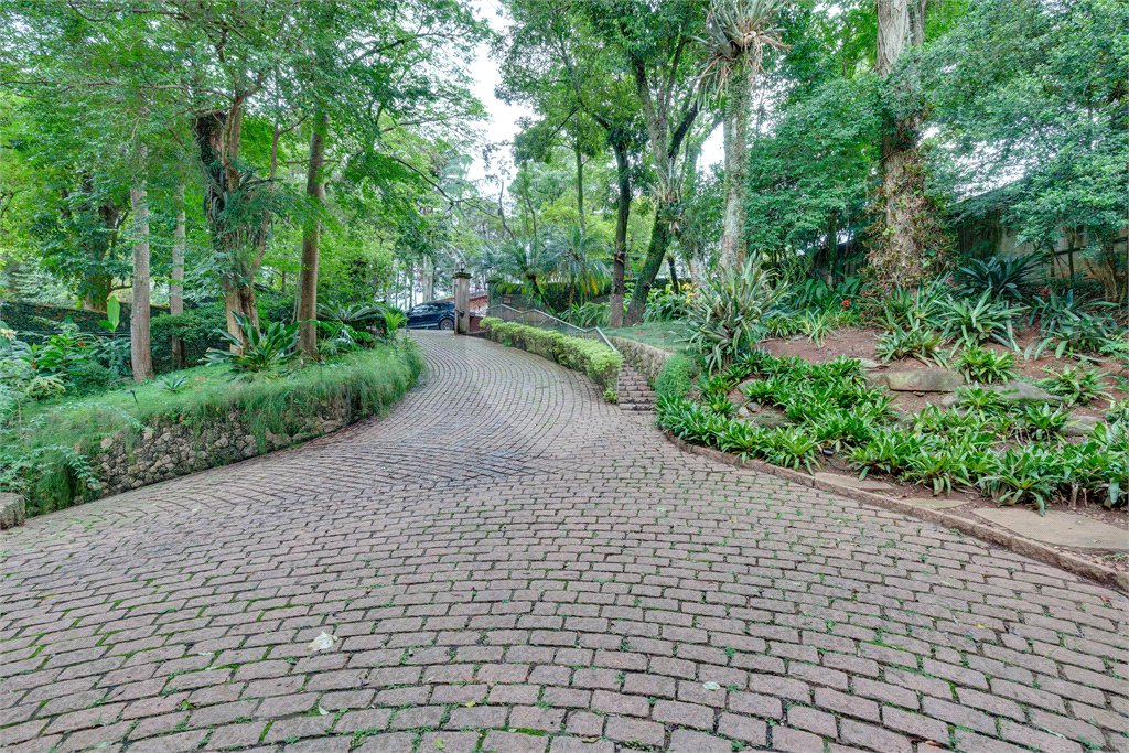 Casa à venda com 4 suítes no condomínio Chácara Flora, São Paulo - SP