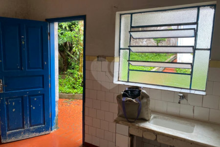 Casa à venda com 3 quartos, sendo 1 suíte, em Indianópolis, São Paulo, SP
