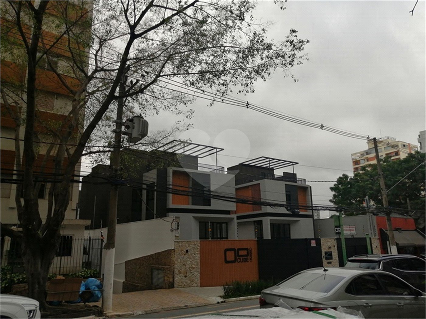 Casa à venda ou para alugar com 3 quartos, sendo 1 suíte,  no condomínio Cube Tutóia, São Paulo - SP