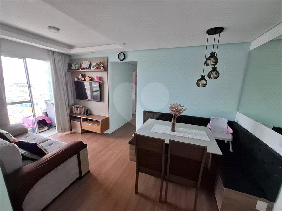 Apartamento à venda com 2 quartos em Vila Carmosina, São Paulo, SP