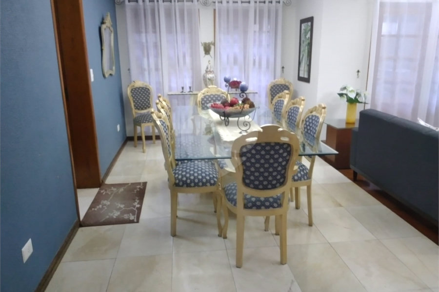 Casa à venda com 4 quartos, sendo 3 suítes, no condomínio Da Serra, São Paulo - SP