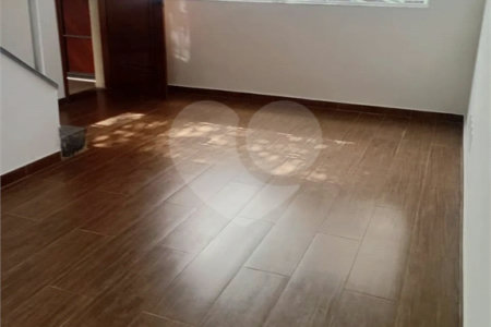 Sobrado à venda com 3 quartos, sendo 2 suítes,  em Vila Homero Thon, Santo André, SP
