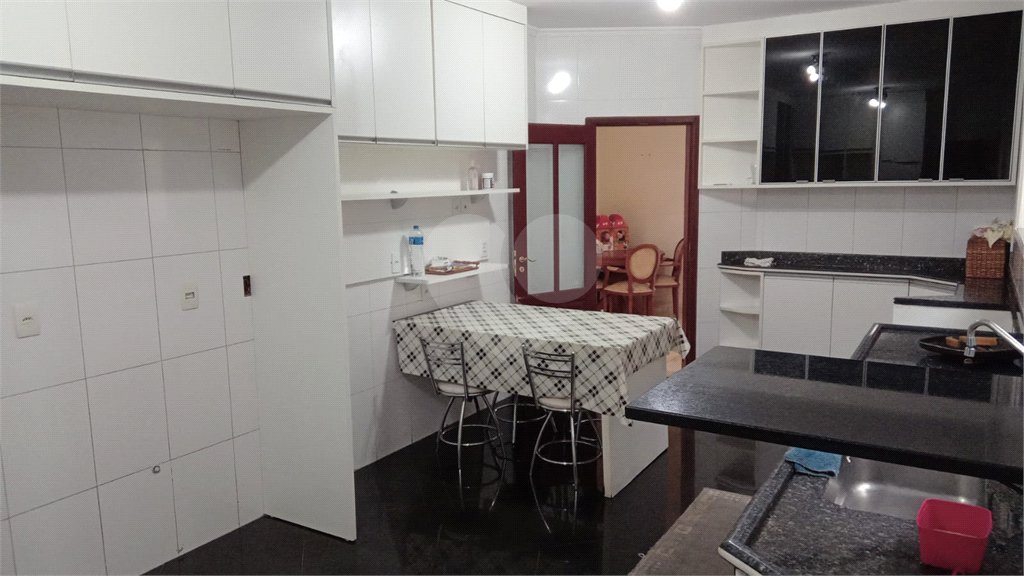 Sobrado à venda com 4 quartos, sendo 3 suítes,  em Horto Florestal, São Paulo, SP