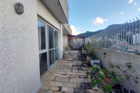 Cobertura à venda com 4 quartos, sendo 1 suíte, em Tijuca, Rio de Janeiro, RJ