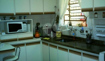 Sobrado à venda com 3 quartos, sendo 1 suíte,  em Horto, São Paulo, SP