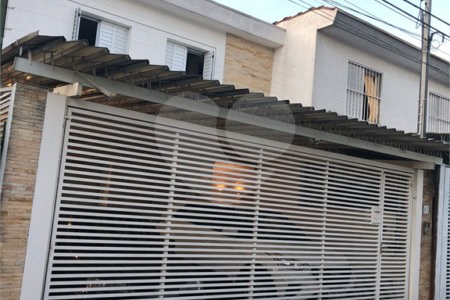 Sobrado à venda com 3 quartos, sendo 2 suítes,  em Vila Nivi, São Paulo, SP