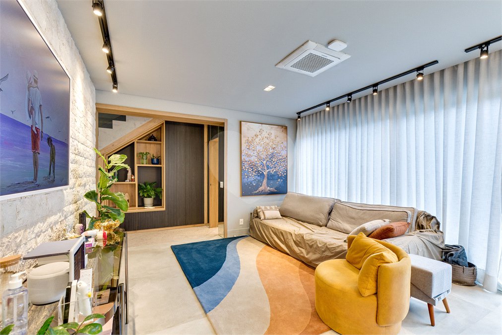 Casa à venda com 4 suítes no condomínio Jardim Flora, São Paulo - SP