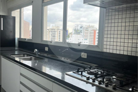 Apartamento à venda com 3 suítes em Vila Andrade, São Paulo, SP