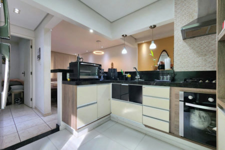 Apartamento 2 Dormitórios com Vista Mar, 1 Suíte e 50m da Praia – Santos