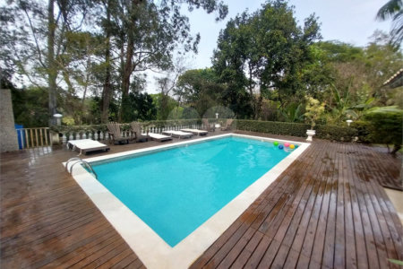 Chácara à venda ou para alugar com 3 quartos, sendo 1 suíte, em Chácaras Polozzi, Louveira, SP