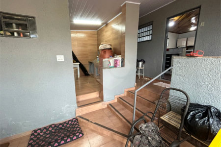 Casa à venda com 4 quartos, sendo 1 suíte, no Centro, Cravinhos, SP