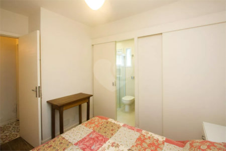 Casa à venda com 4 quartos, sendo 2 suítes, em Chácara Flora, São Paulo, SP