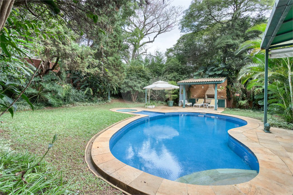 Casa à venda com 5 quartos, sendo 4 suítes, em Brooklin Velho, São Paulo, SP