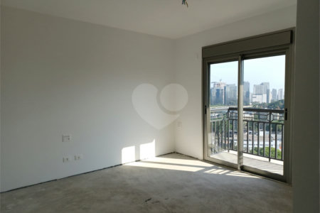 Apartamento à venda com 4 suítes em Real Parque, São Paulo, SP