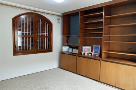 Casa à venda com 3 suítes em Jardim Leonor, São Paulo, SP