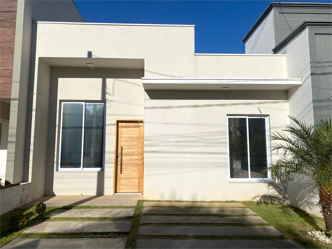 Casa à venda com 2 quartos, sendo 1 suíte, no condomínio Ilha das Águas, Salto - SP
