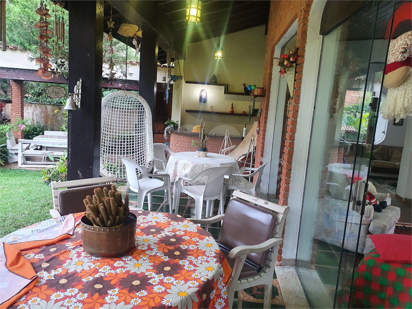 Casa à venda com 4 quartos, sendo 1 suíte, em Interlagos, São Paulo, SP