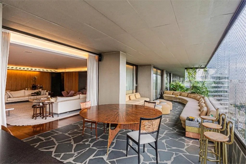 Apartamento à venda com 3 suítes em Vila Suzana, São Paulo, SP