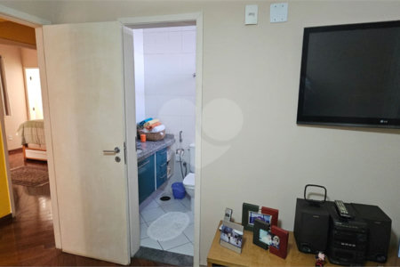 Apartamento à venda com 3 suítes em Sítio São José, Suzano, SP