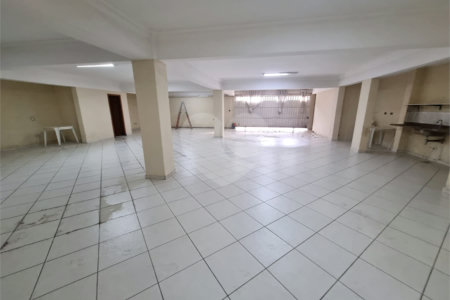 Sobrado à venda ou para alugar com 5 quartos, sendo 4 suítes,  em City América, São Paulo, SP