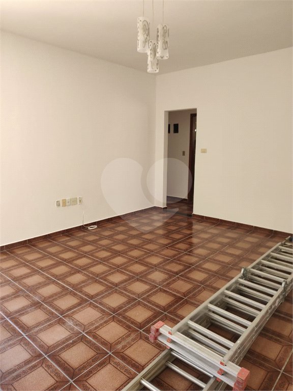 Casa à venda com 3 quartos, sendo 1 suíte,  em Jardim Cintia, Mogi das Cruzes, SP