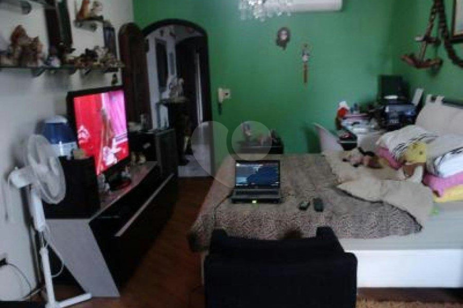 Sobrado à venda com 4 quartos, sendo 2 suítes, em Penha, São Paulo, SP