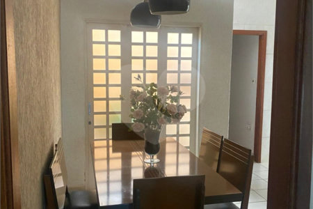 Casa Térrea à venda com 3 quartos, sendo 1 suíte, em Jardim Maria Luiza, Araraquara, SP