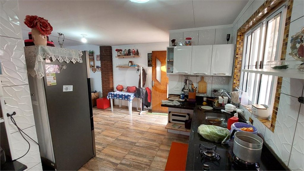 Casa à venda com 3 quartos, sendo 1 suíte,  em Vila Nivi, São Paulo, SP