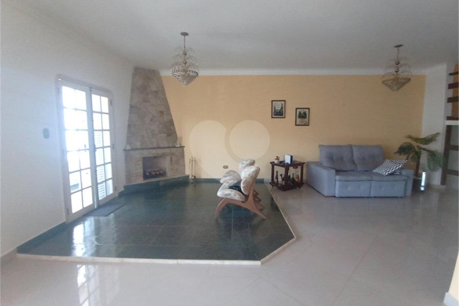 Sobrado à venda com 3 quartos, sendo 1 suíte, em Jardim França, São Paulo, SP