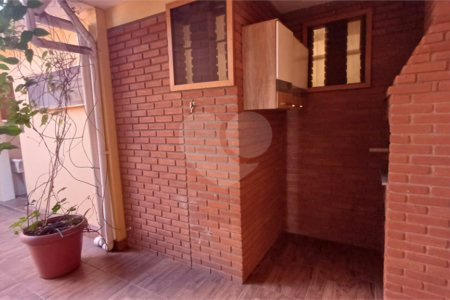 Sobrado à venda com 5 quartos, sendo 2 suítes,  em Parque Continental, São Paulo, SP