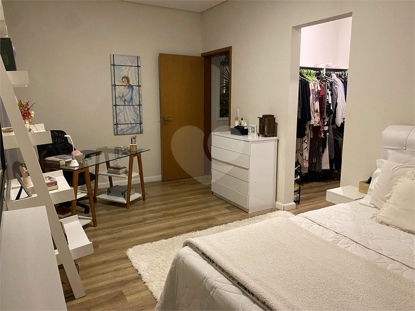 Casa à venda com 3 suítes no condomínio Jardim Primavera, Louveira - SP