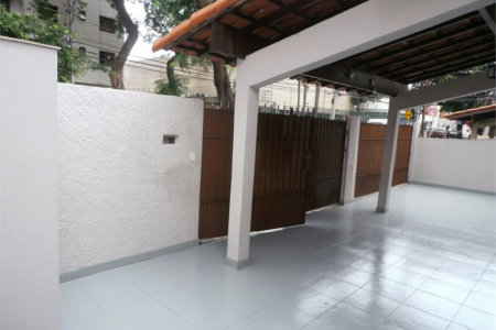 Sobrado à venda ou para alugar com 4 quartos, sendo 1 suíte, em Vila Butantã, São Paulo, SP