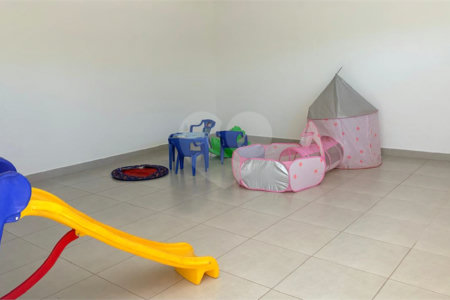 Casa à venda com 3 quartos, sendo 1 suíte, no condomínio Residencial Américo de Figueiredo, Sorocaba - SP