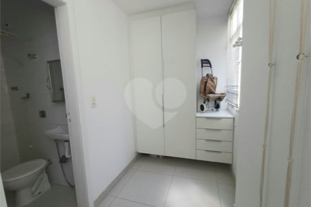 Apartamento à venda com 3 quartos, sendo 1 suíte,  em Lagoa, Rio de Janeiro, RJ
