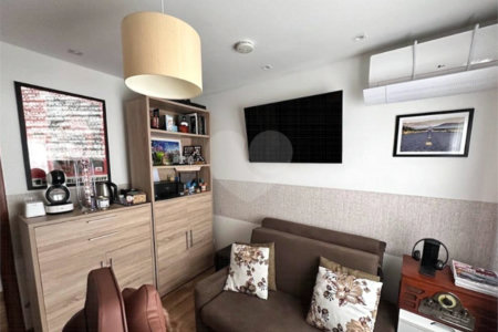 Casa à venda com 3 quartos, sendo 1 suíte,  no condomínio Residencial Nabuco de Araújo, São Paulo - SP