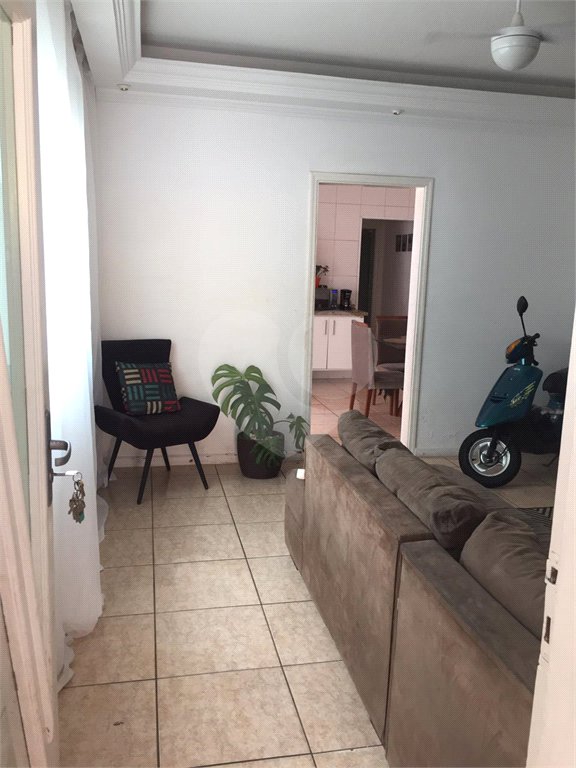 Casa à venda com 2 quartos, sendo 1 suíte,  em Vila Assis, Sorocaba, SP