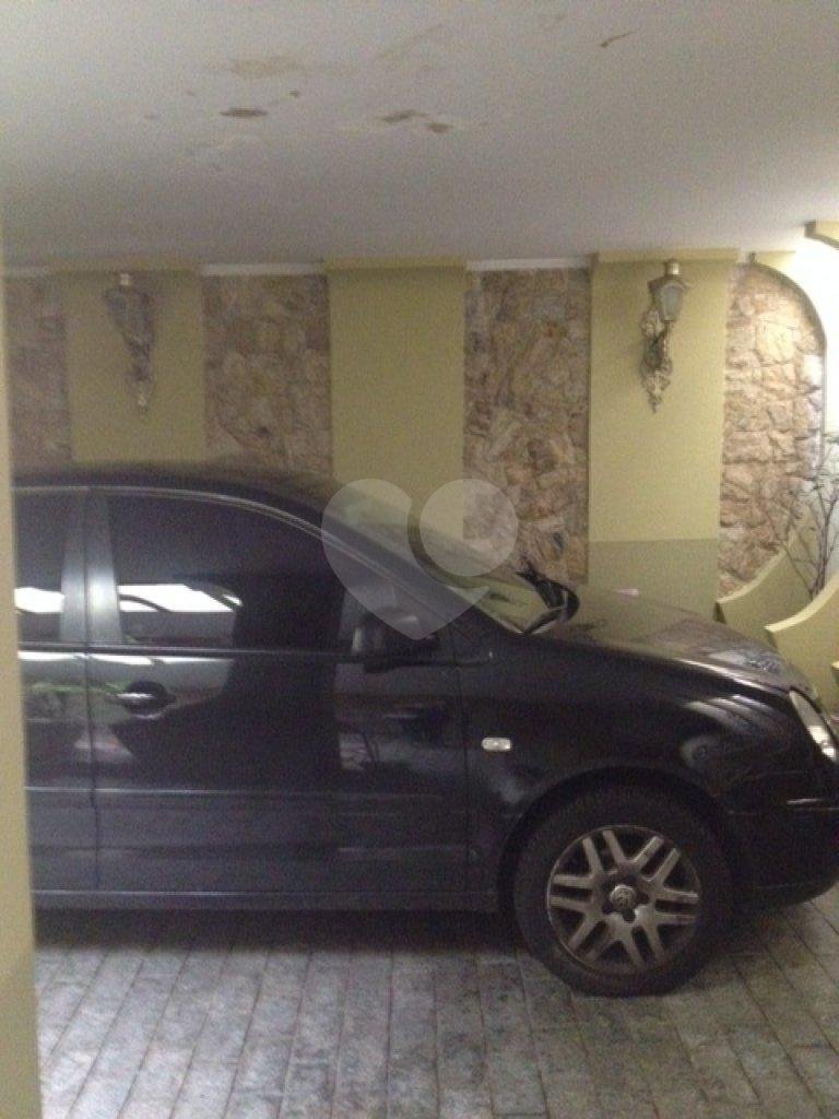 Casa à venda com 4 quartos, sendo 3 suítes, em Vila Paiva, São Paulo, SP
