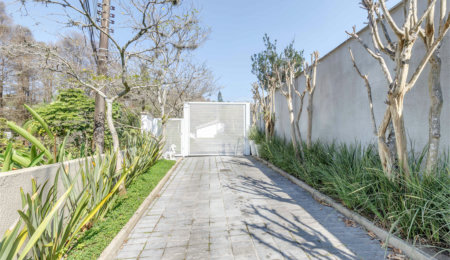 Casa à venda ou para alugar com 3 quartos, sendo 1 suíte,  no condomínio Chácara Flora, São Paulo - SP