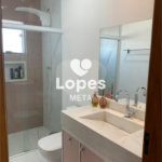Casa à venda com 3 quartos, sendo 1 suíte,  no condomínio Residencial São José, Taubaté - SP