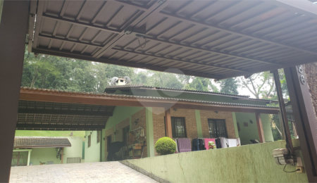 Casa à venda com 3 quartos, sendo 1 suíte,  no condomínio Alpes da Cantareira, Mairiporã - SP
