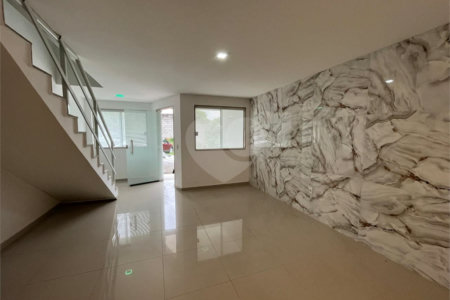 Casa à venda com 3 quartos, sendo 2 suítes, no condomínio Notting Hill - Campo Grande, Rio de Janeiro - RJ
