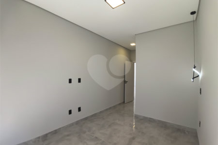 Casa à venda com 3 quartos, sendo 1 suíte,  no condomínio Horto Florestal Villagio, Sorocaba - SP